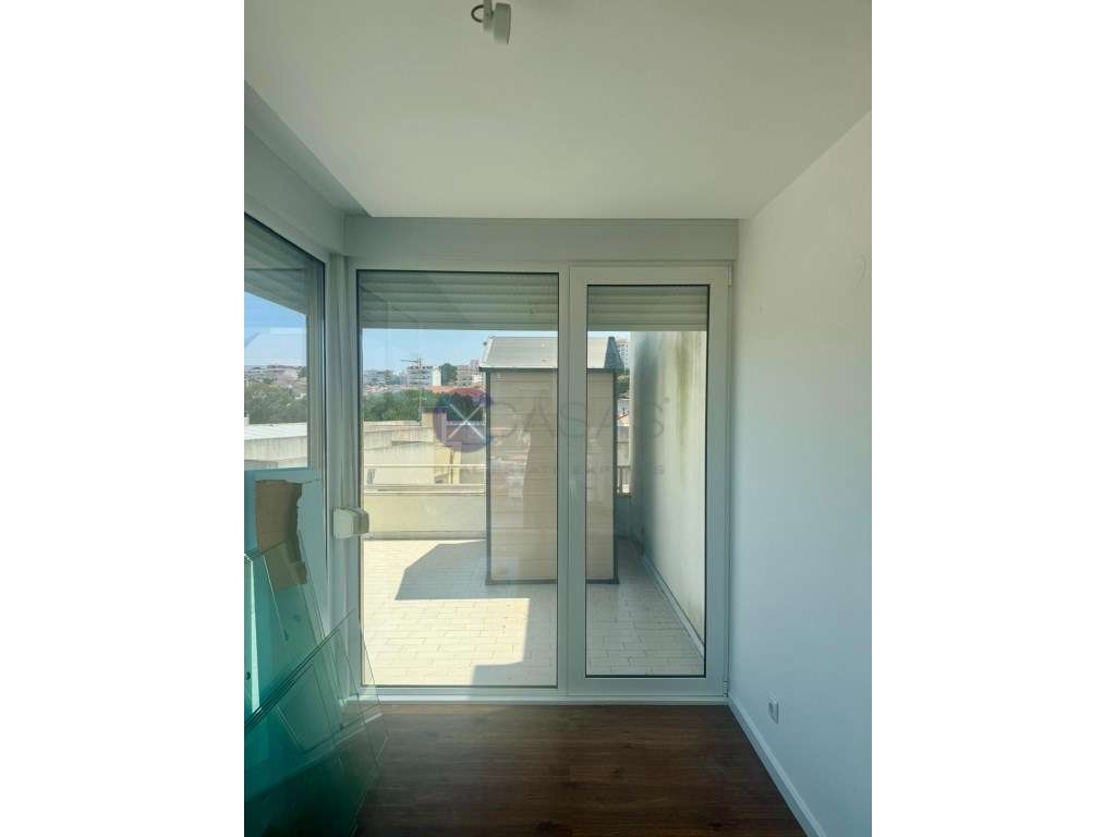 Apartamento t1 em condominio no Murtal com grande terraço e vista d... - Grande imagem: 5/20