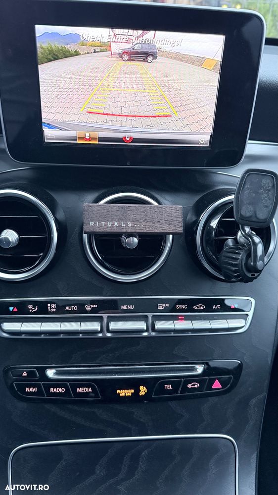 Mercedes-Benz GLC 300 4MATIC - 34
