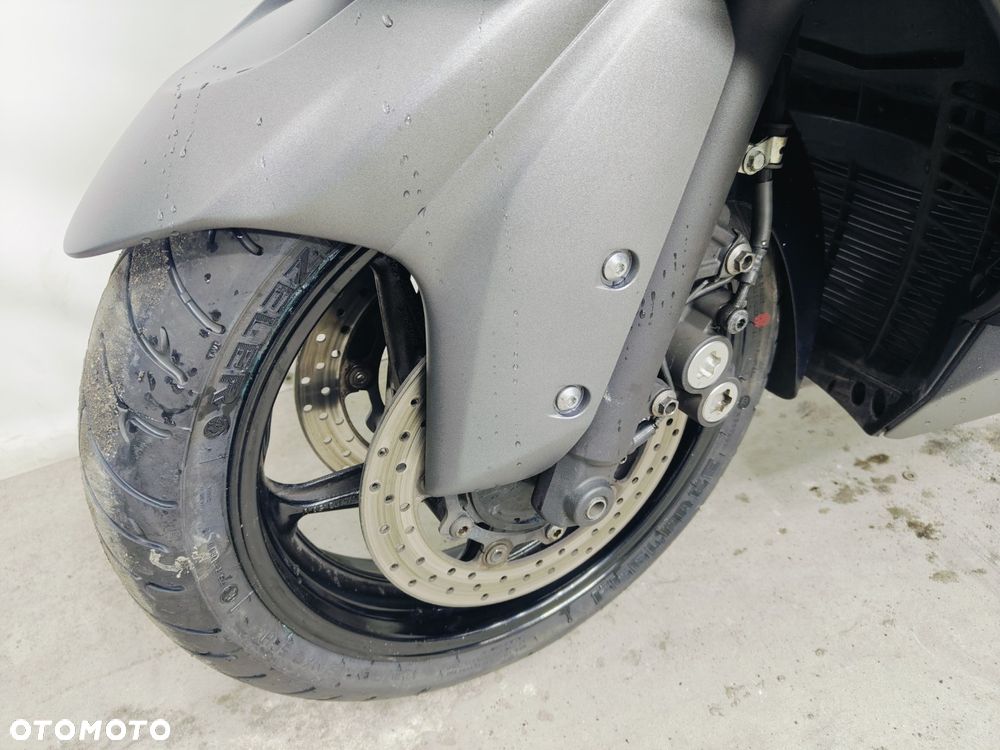 Yamaha Tmax - 17