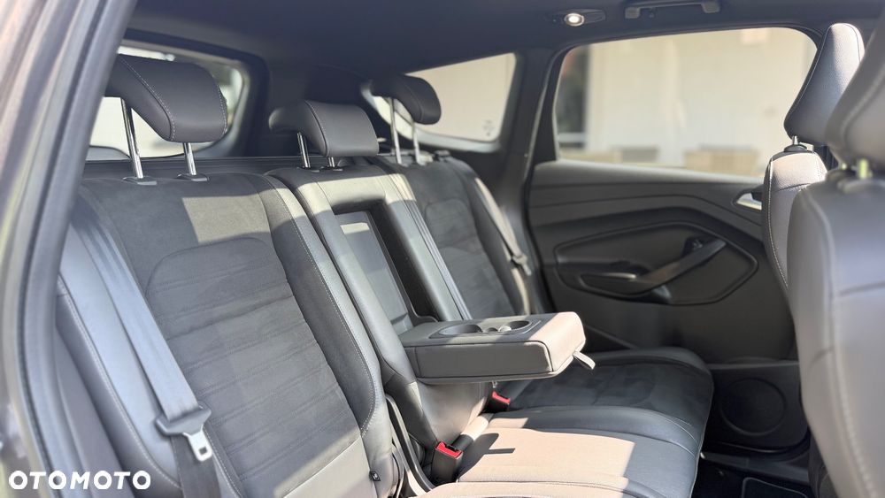 Ford Kuga 2.0 TDCi 4x4 ST-Line - 22