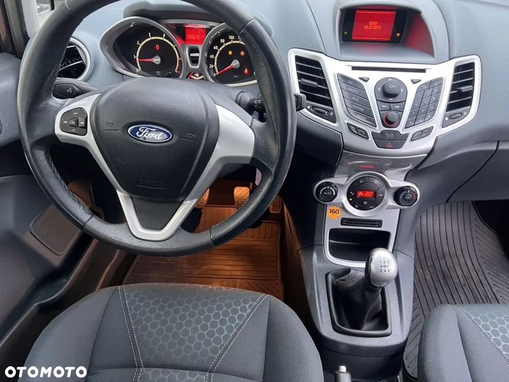 Ford Fiesta - 7