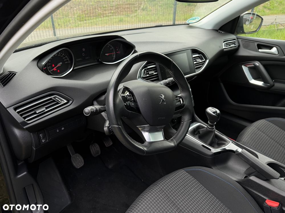 Peugeot 308 PureTech 130 GPF Stop & Start Allure Pack - 10