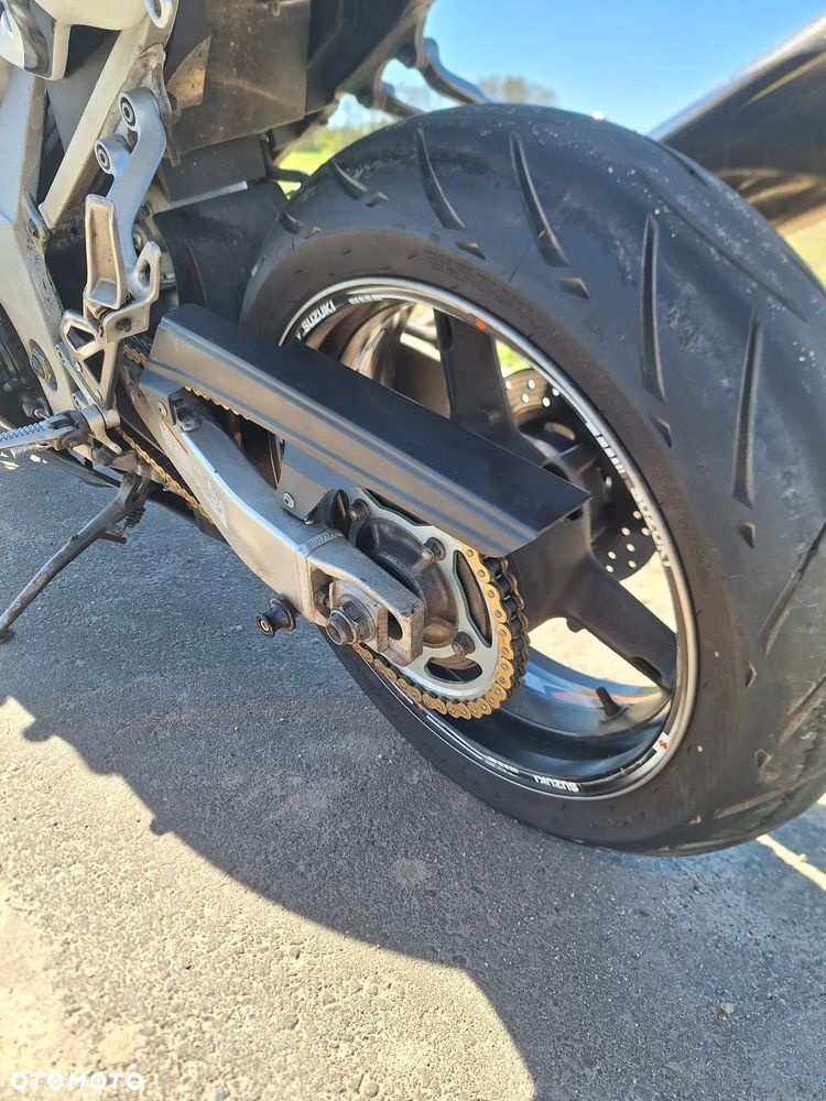 Suzuki GSX-R - 10