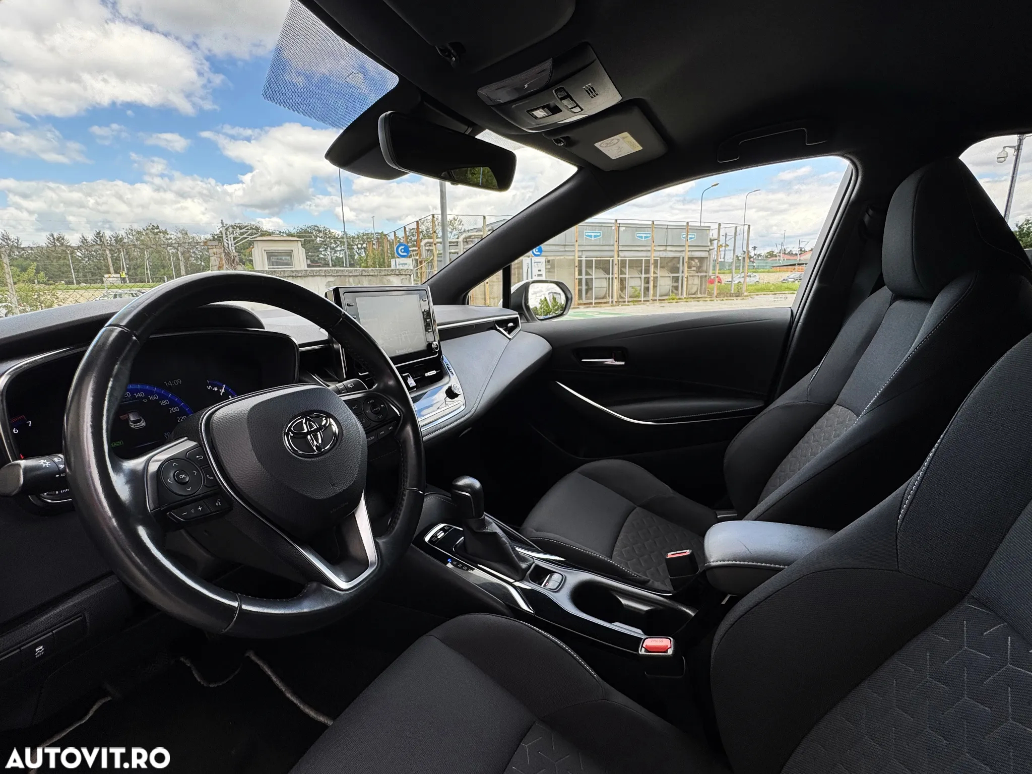 Toyota Corolla 1.8 HSD Exclusive interior Negru - 7