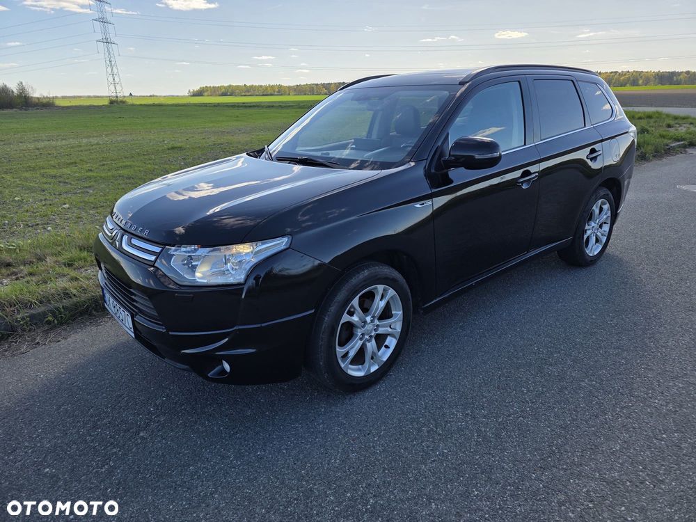 Mitsubishi Outlander - 3