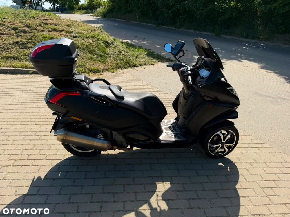 Peugeot Metropolis - 2