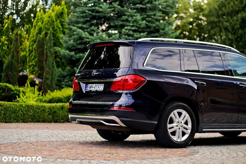 Mercedes-Benz GL 450 - 32