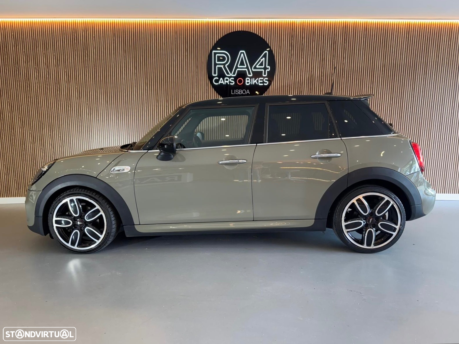MINI 5 Portas Cooper SD Auto Desportiva - 6