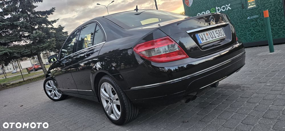 Mercedes-Benz Klasa C 180 BlueEFFICIENCY Avantgarde - 15