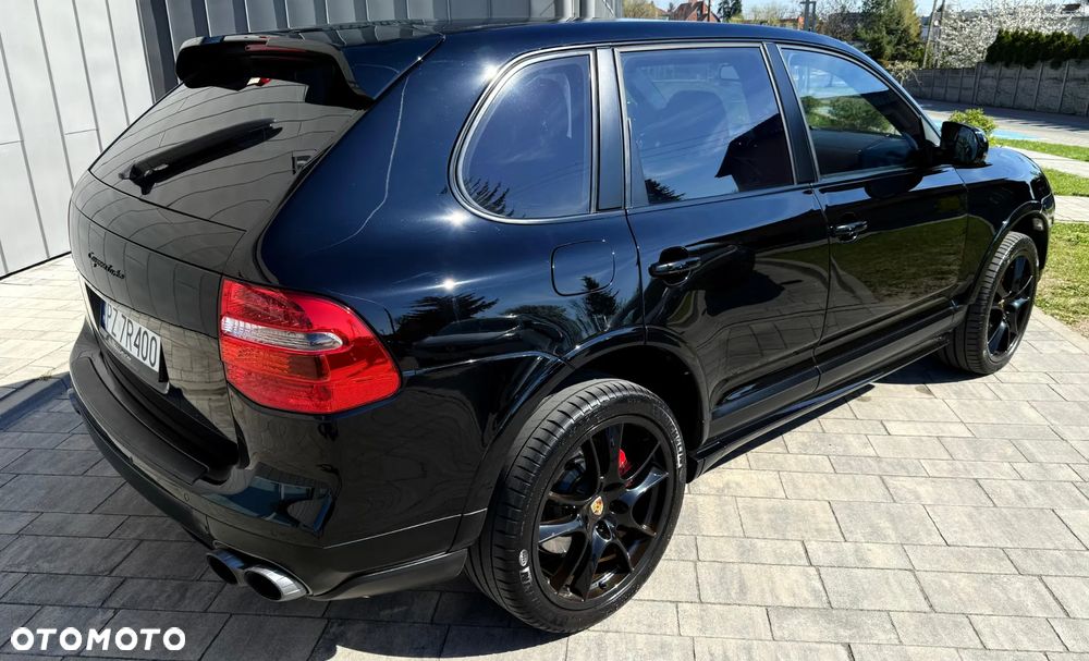 Porsche Cayenne Turbo - 9