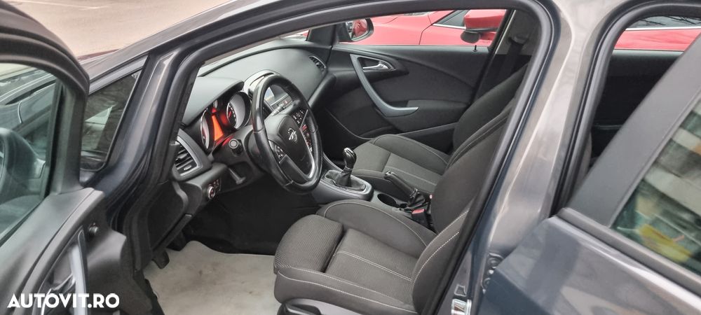 Opel Astra 1.7 CDTI - 11