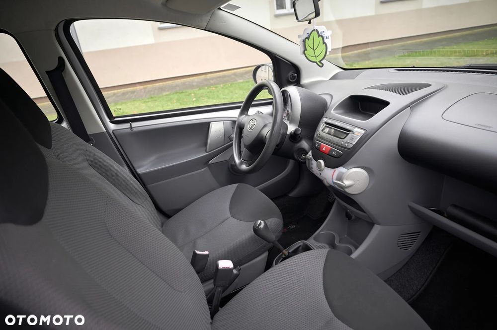 Toyota Aygo City - 30