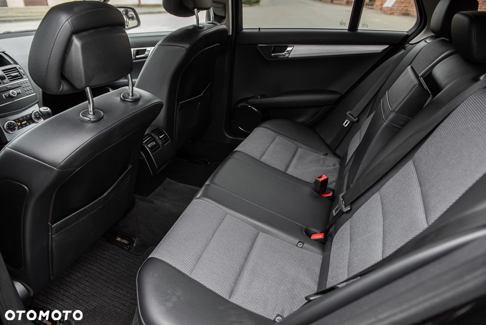 Mercedes-Benz Klasa C 200 CDI DPF Avantgarde - 23