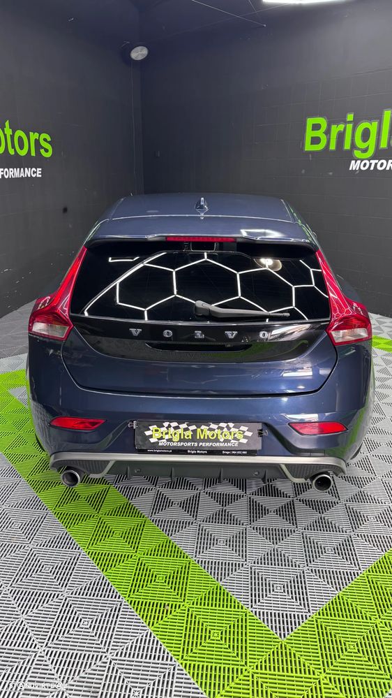 Volvo V40 D2 R Design - 9
