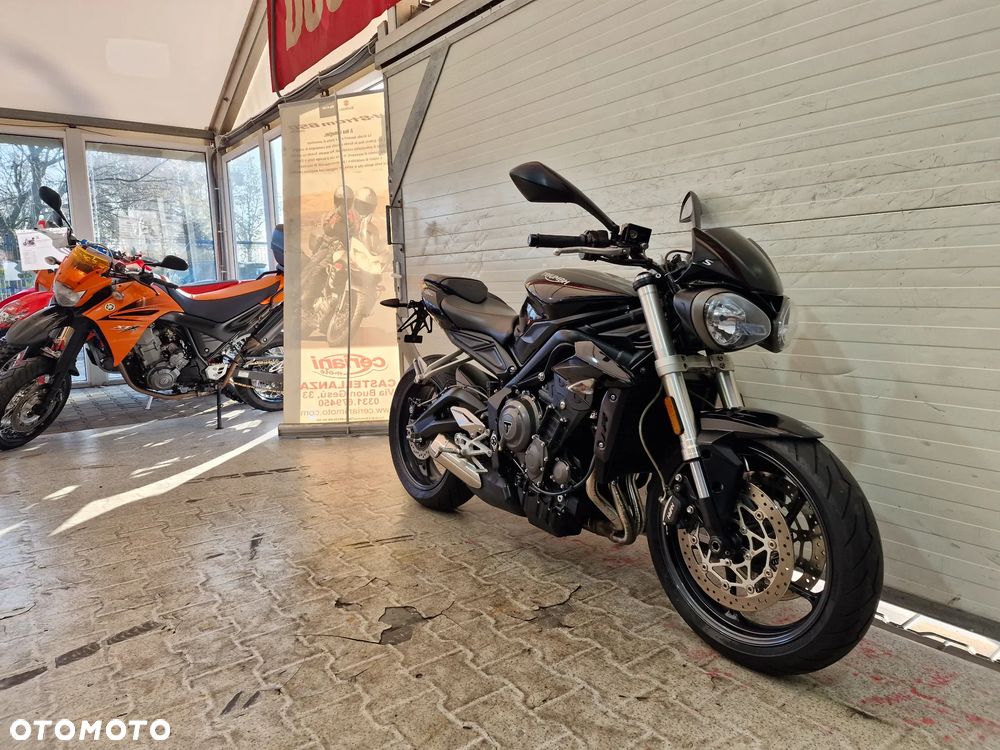 Triumph Street Triple - 4