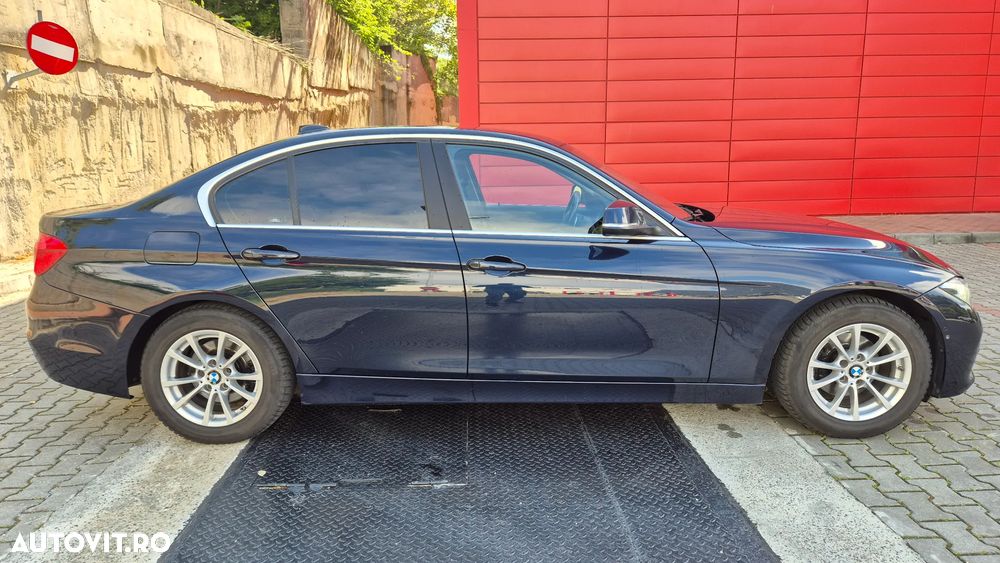 BMW Seria 3 320d Sport-Aut. Sport Line - 14