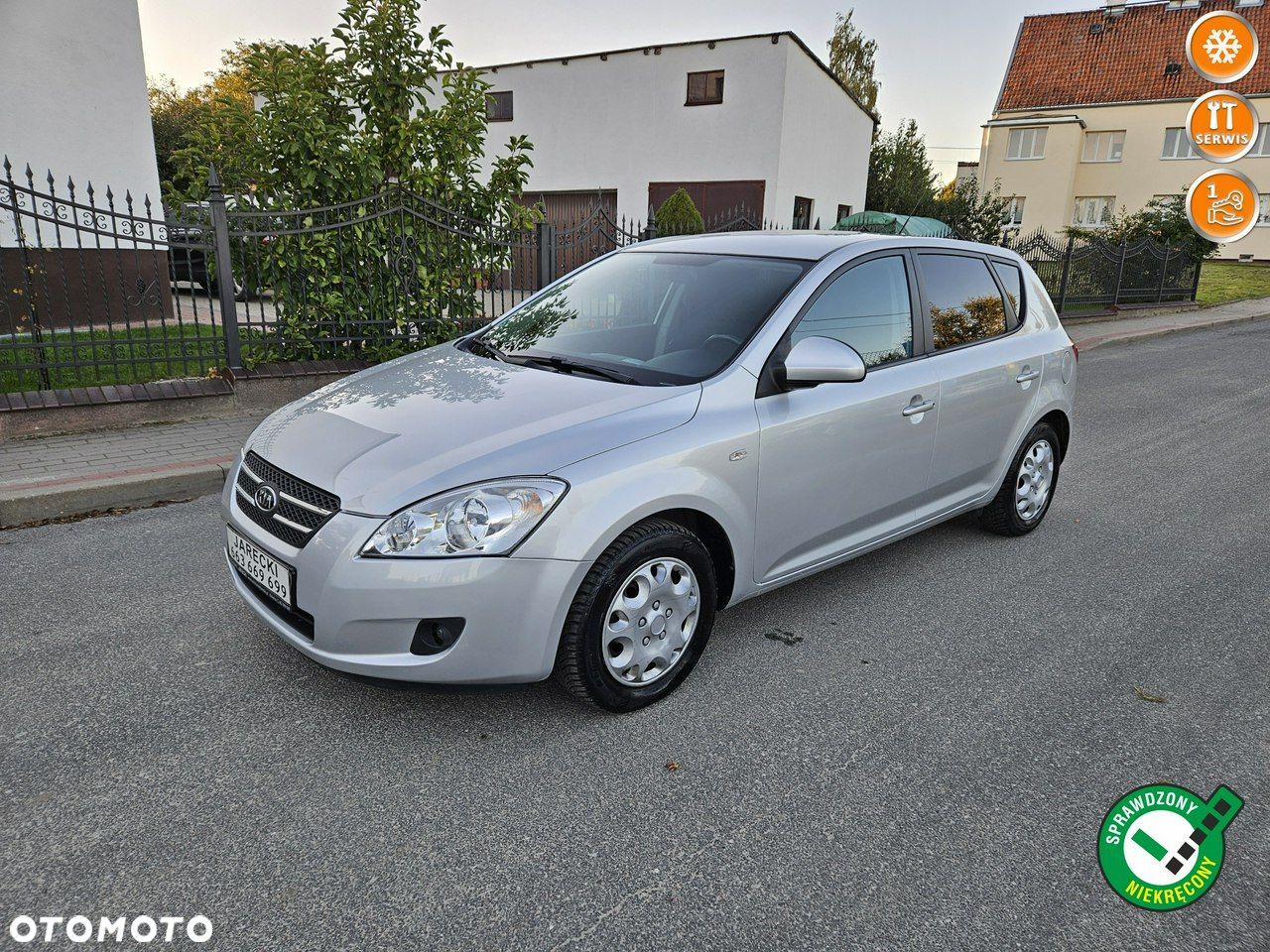 Kia Ceed - 1