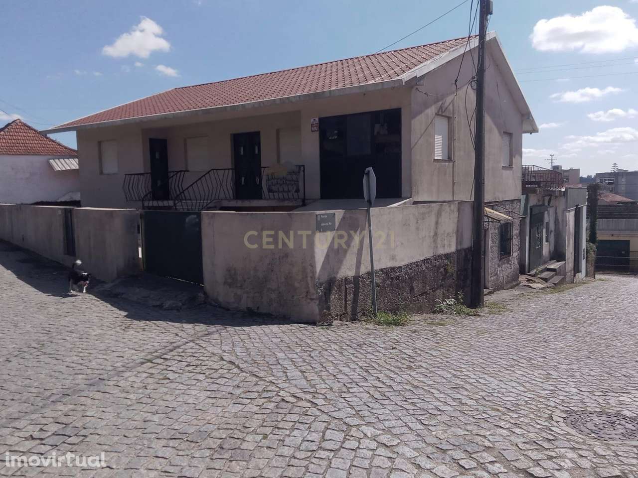 Moradia com 4 quartos, 3 armazéns e muito potencial em Freamunde, Paço - Grande imagem: 2/29