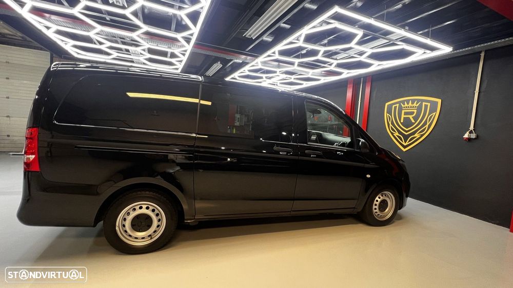 Mercedes-Benz Vito Extra-Longa Aut. SHUTTLE - 32