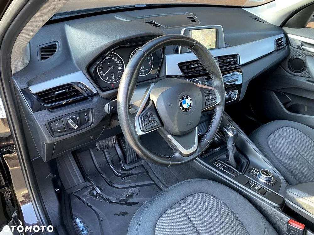 BMW X1 sDrive20i Advantage - 17