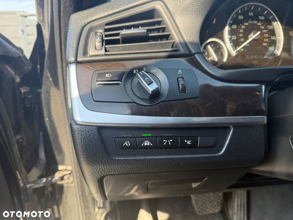 BMW Seria 5 535i xDrive Sport-Aut Modern Line - 7