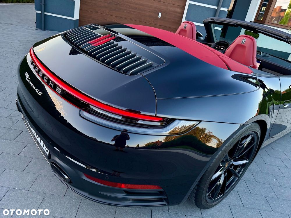 Porsche 911 Carrera 4S - 9