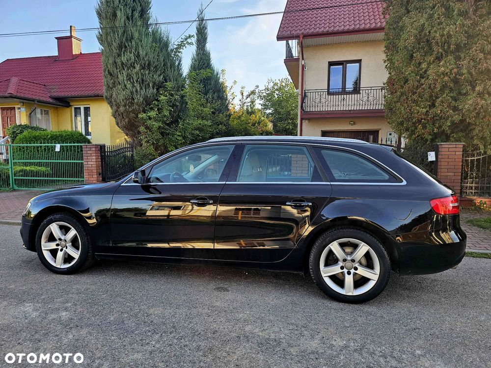 Audi A4 Avant 2.0 TDI DPF clean diesel quattro Attraction - 11