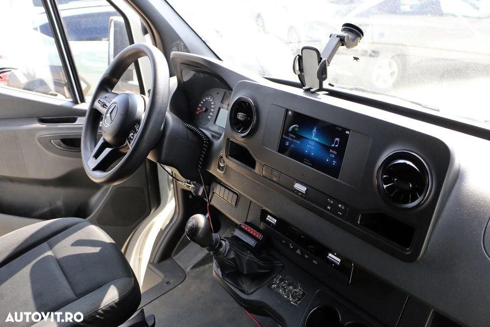 Mercedes-Benz SPRINTER - 14