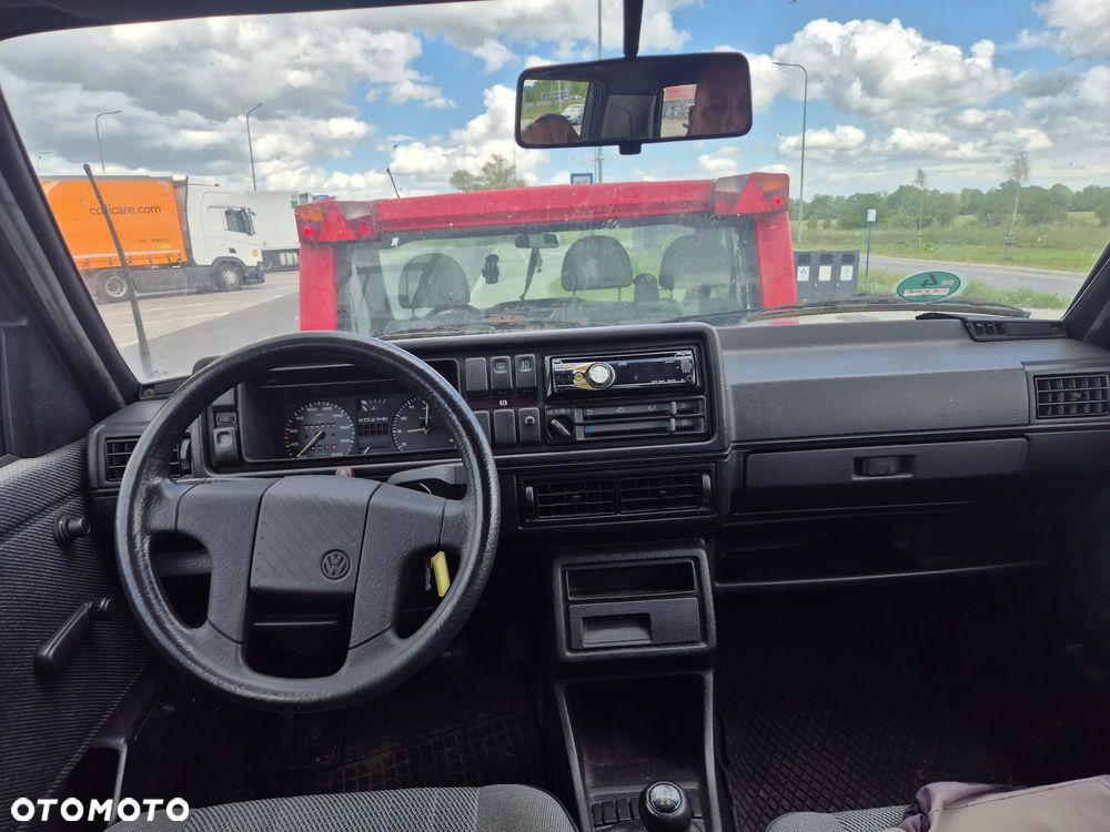 Volkswagen Golf 1.6 GL - 11
