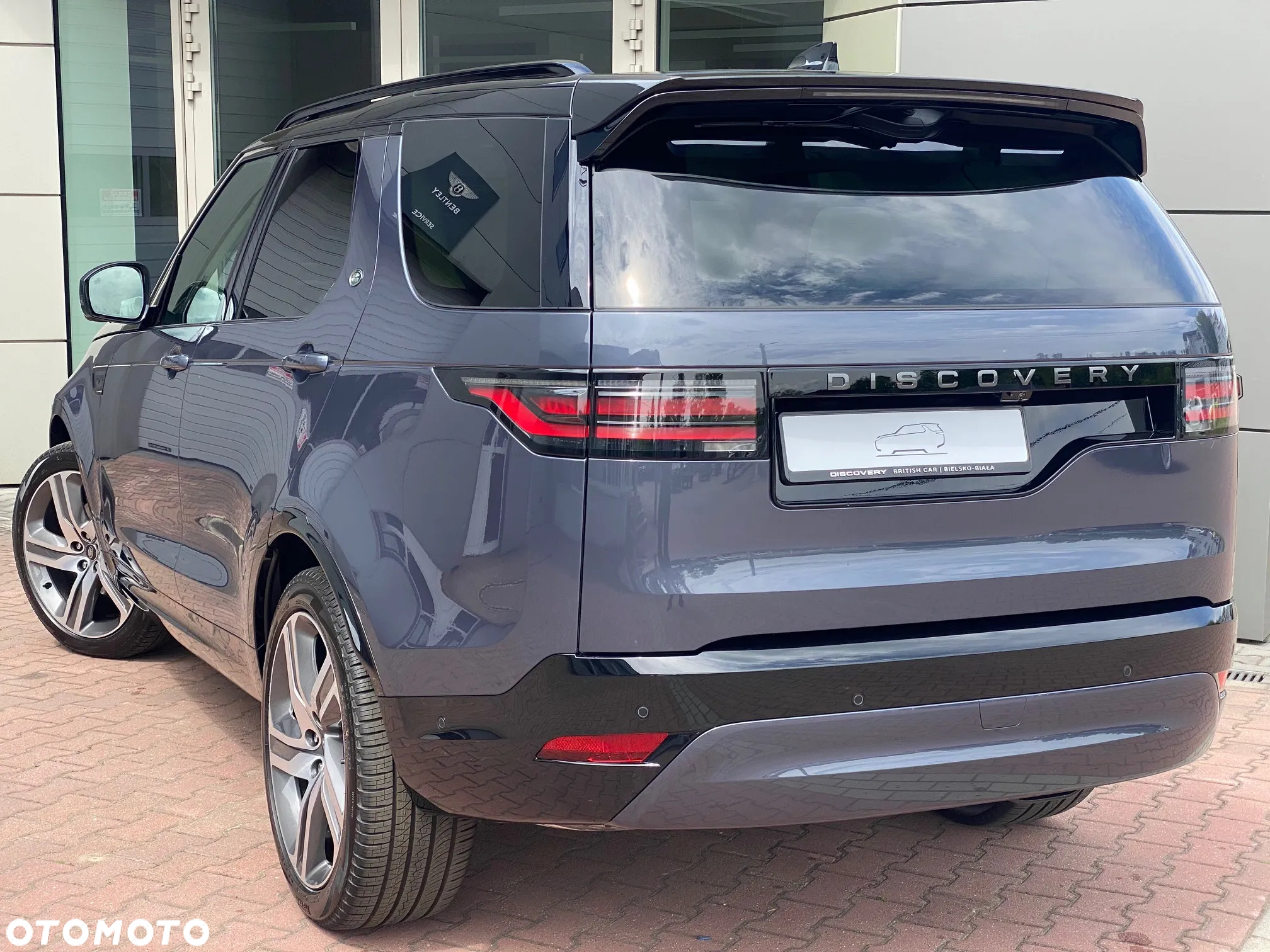 Land Rover Discovery V 3.0 D250 mHEV R-Dynamic SE - 5
