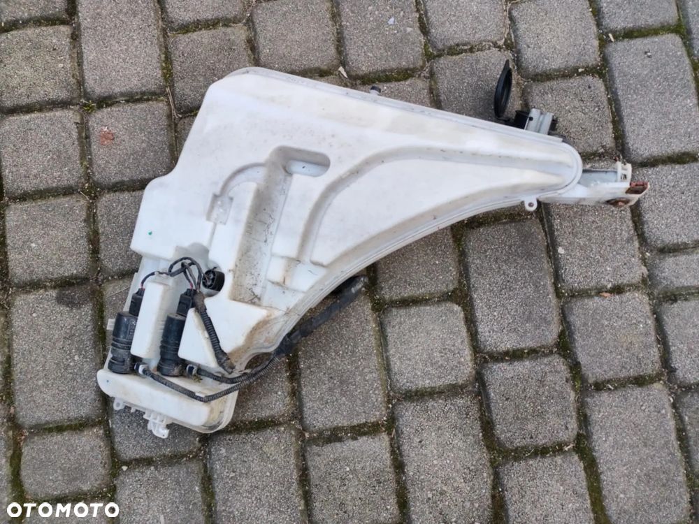 Zbiornik zbiorniczek płynu spryskiwaczy BMW F20 pompki