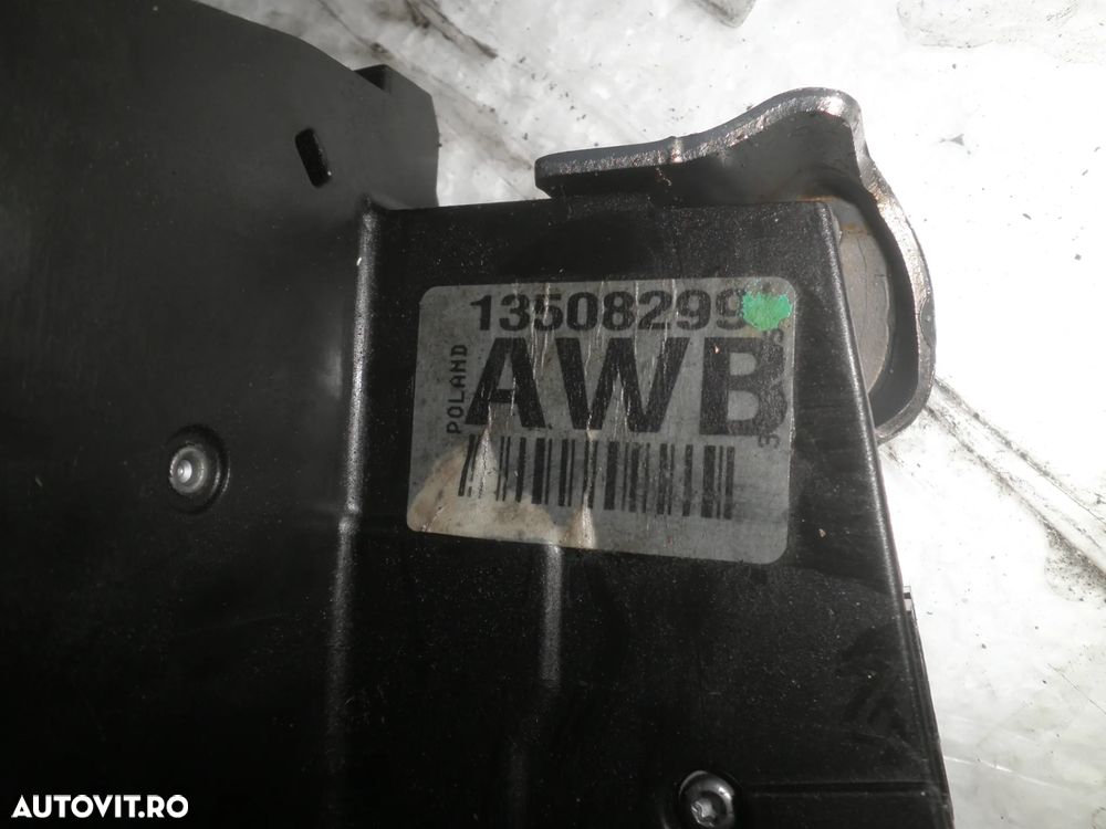 Broasca usa stanga / dreapta spate , dreapta fata Opel Astra K Hatchback 915-C3039077-18S 915C303907718S C3039077 915-C3039078-18S C3039078 13508299 - 10