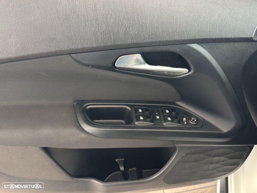 Fiat Tipo Cross 1.0 GSE T3 - 12