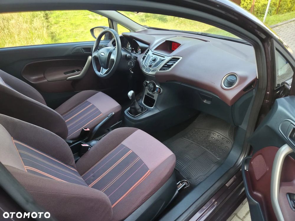 Ford Fiesta 1.25 Champions Edition - 19