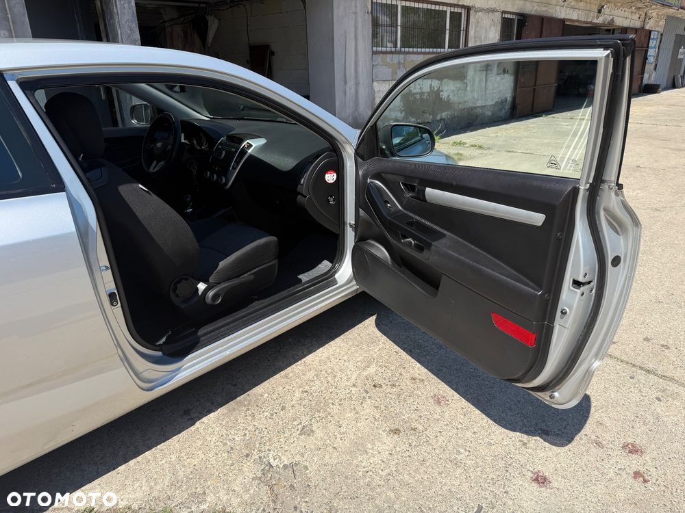 Kia Ceed 1.4 Comfort + - 6