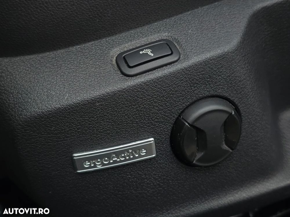 Volkswagen Golf 2.0 TDI (BlueMotion Technology) Highline - 33