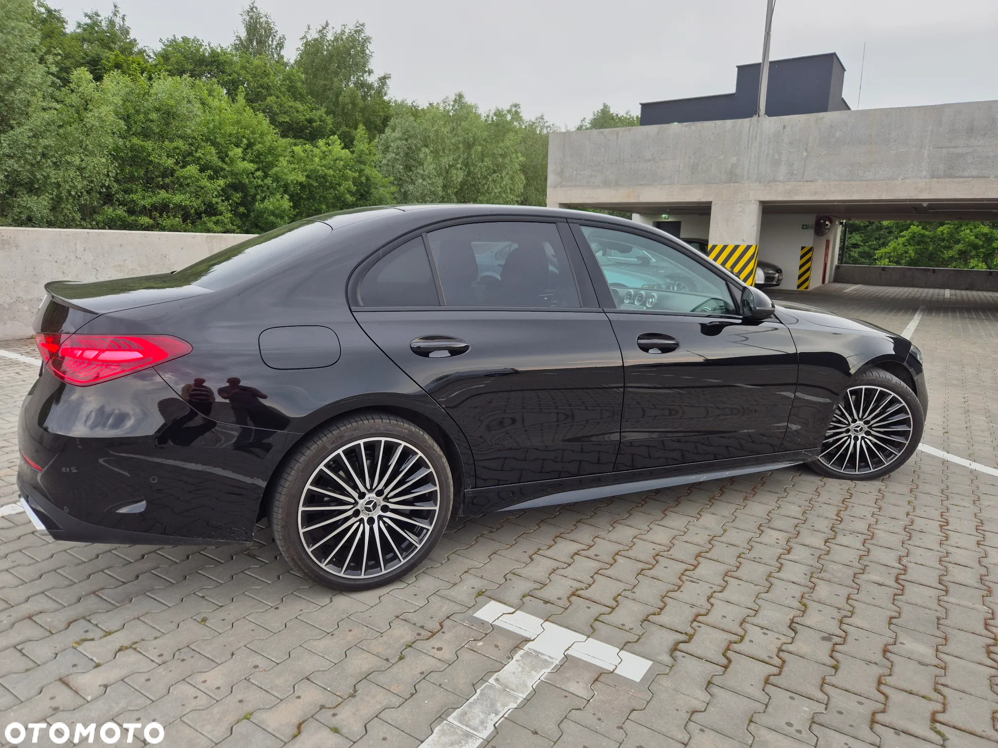Mercedes-Benz Klasa C 180 mHEV AMG - 9