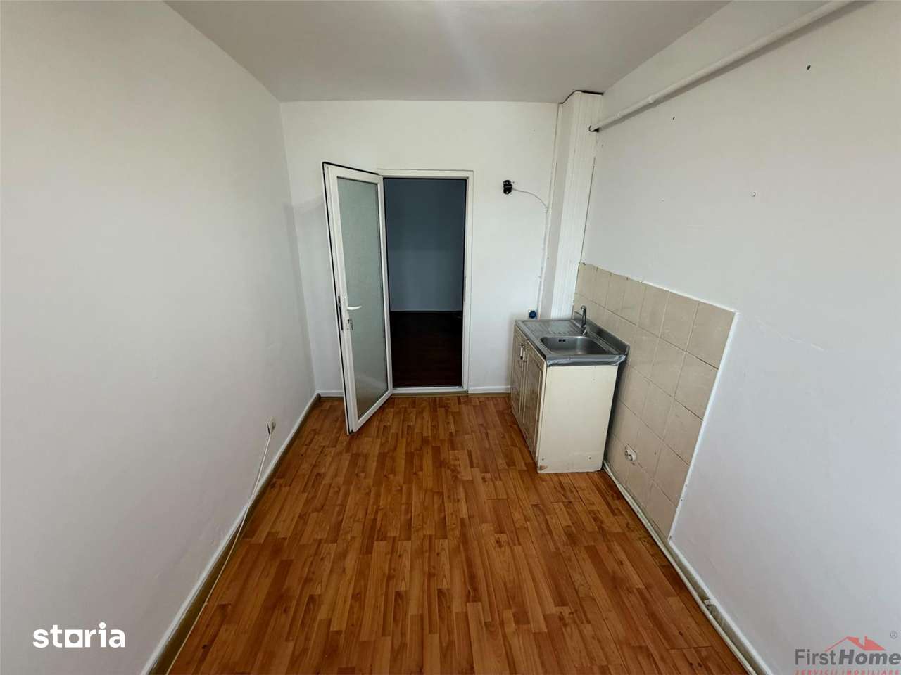 Apartament 2 camere, 58 mp, etaj 3 cu acoperis, zona Scoala 2 — fotografia 3
