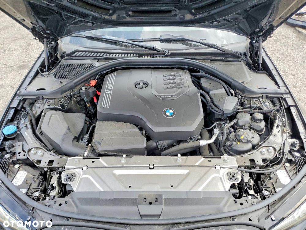 BMW Seria 3 330i M Sport - 11
