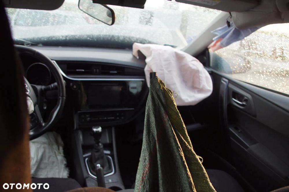 Auto na części - Toyota Auris II 1.6 Valvematic 132 KM 1ZR-FAE MTM 4V8 2015R Silnik Skrzynia Drzwi Szyba Klapa Lampa Lusterko Deska Kokpit Sterownik Moduł Czujnik Licznik Wyświetlacz Kierownica - 14