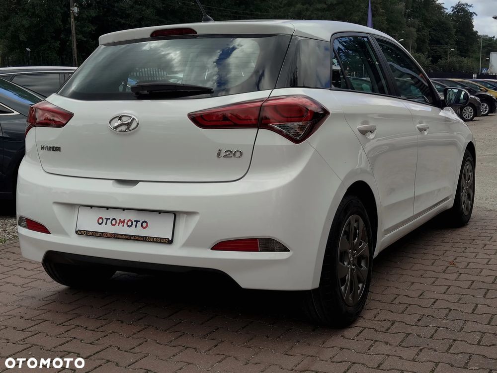 Hyundai i20 blue 1.2 - 8