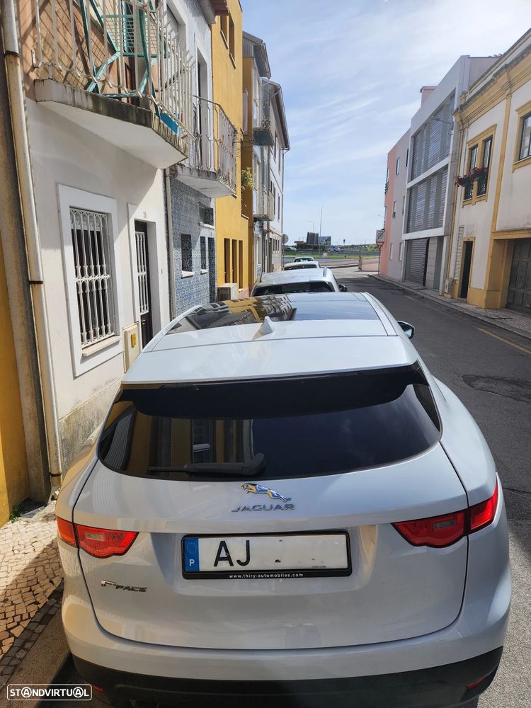 Jaguar F-Pace D200 AWD R-Dynamic HSE - 10