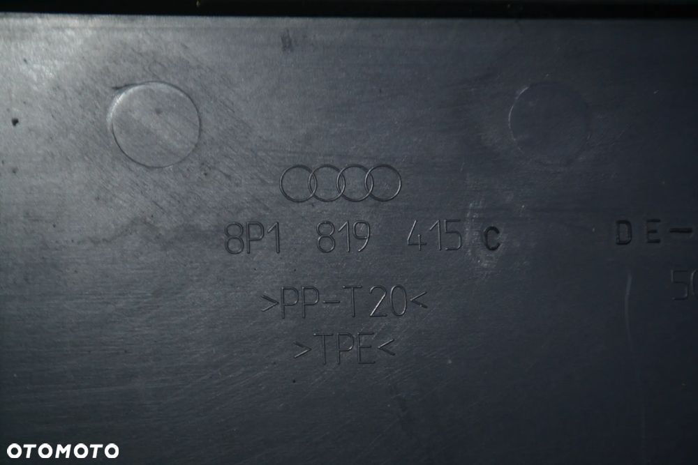 AUDI A3 8P PODSZYBIE ORYGINAŁ 8P1819415C - 3