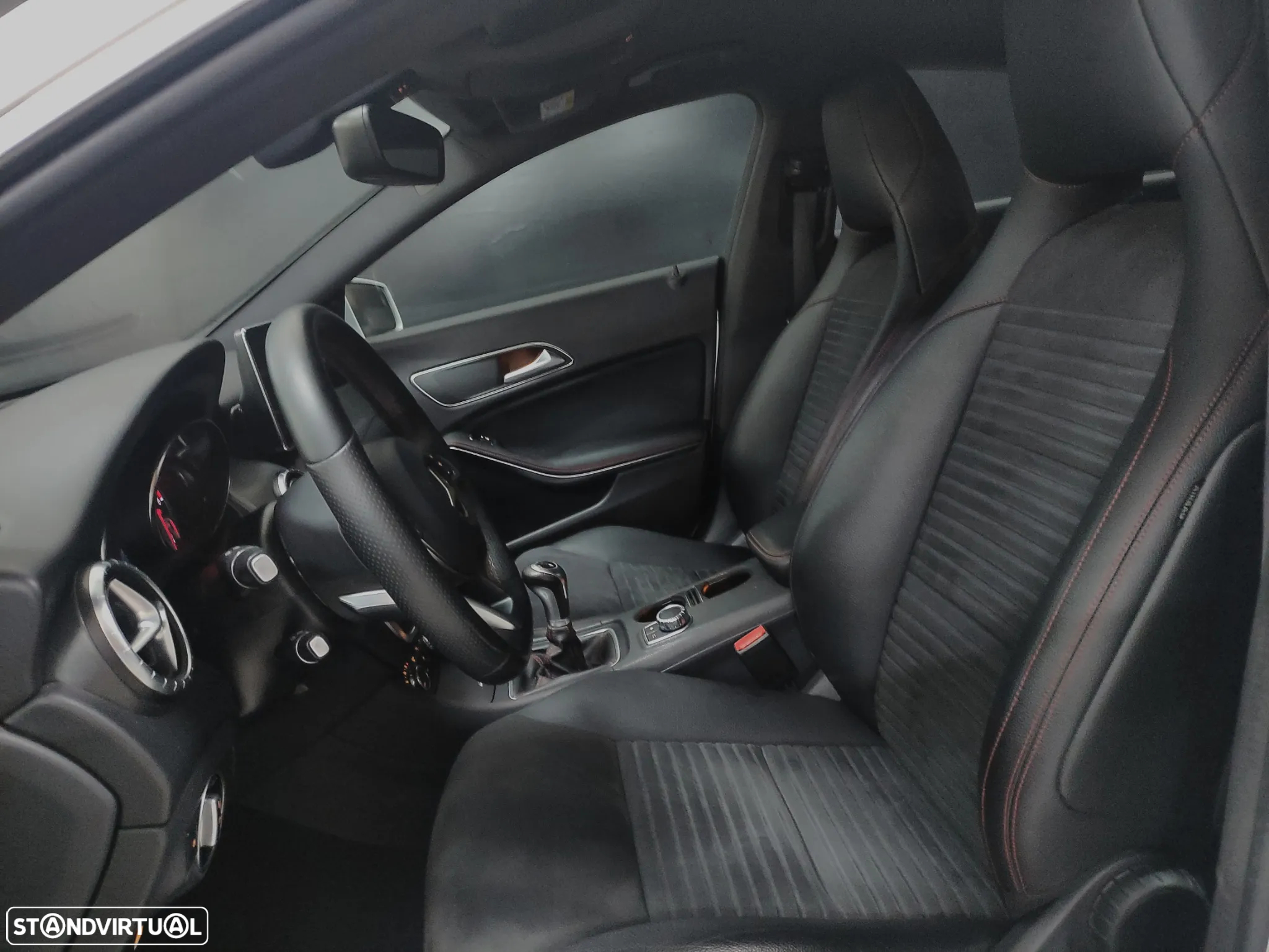 Mercedes-Benz CLA 180 CDi AMG Line - 13