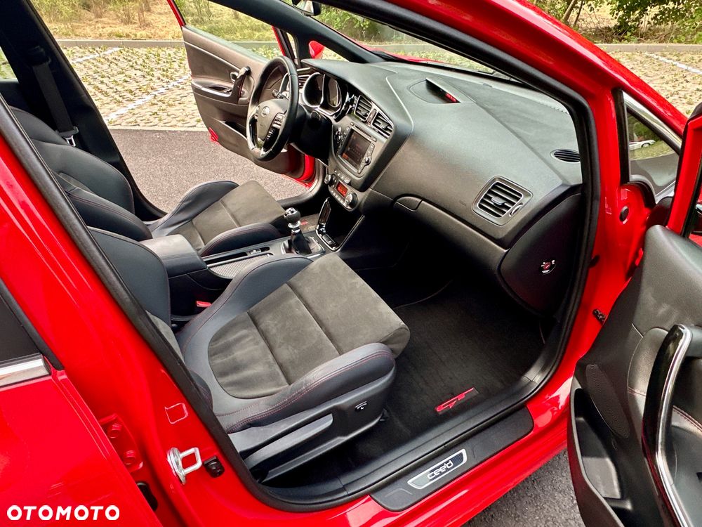 Kia Ceed 1.6 T-GDI GT L - 25