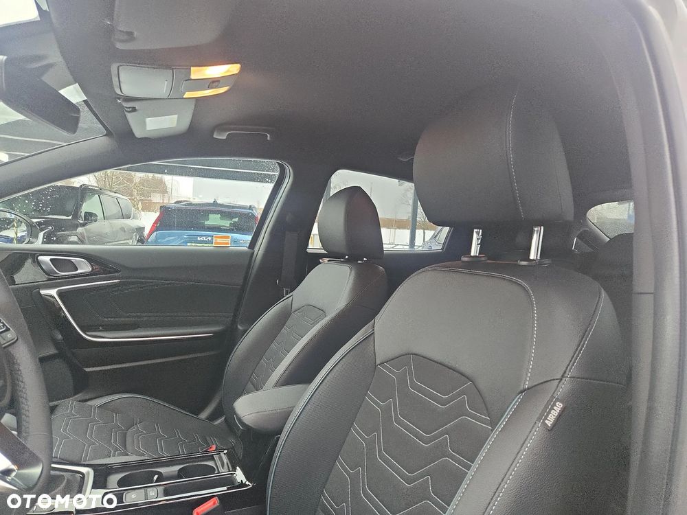 Kia XCeed 1.6 T-GDI Tribute DCT - 18