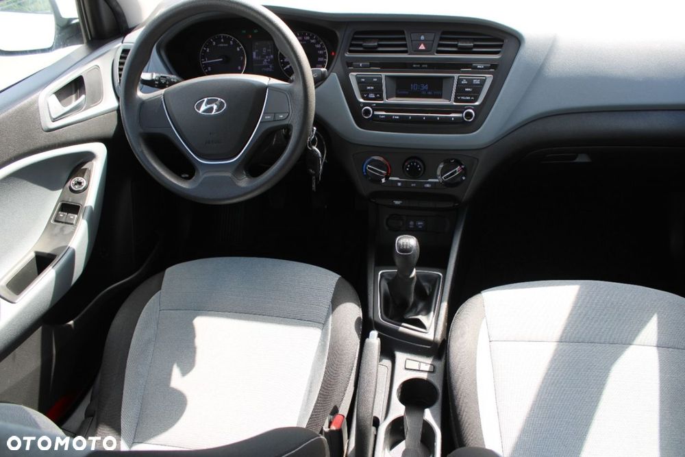 Hyundai i20 - 33