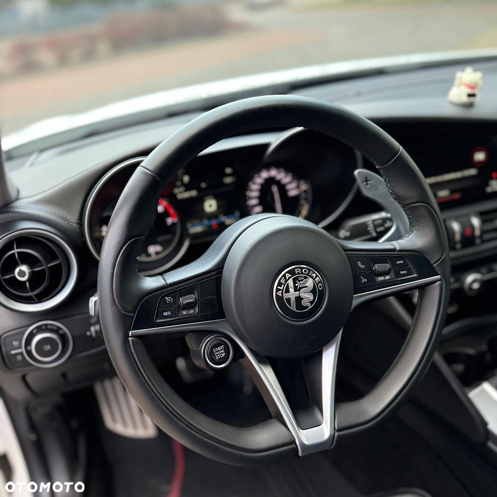 Alfa Romeo Giulia 2.0 Turbo Veloce Q4 - 21