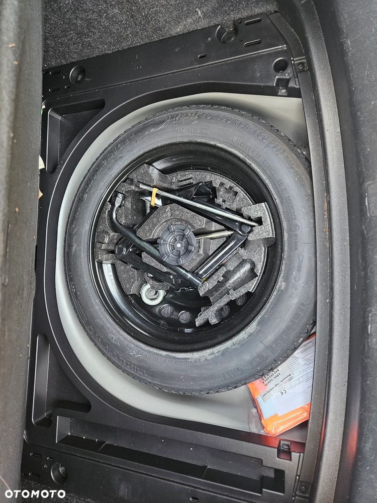 Volvo V40 D2 Momentum - 23