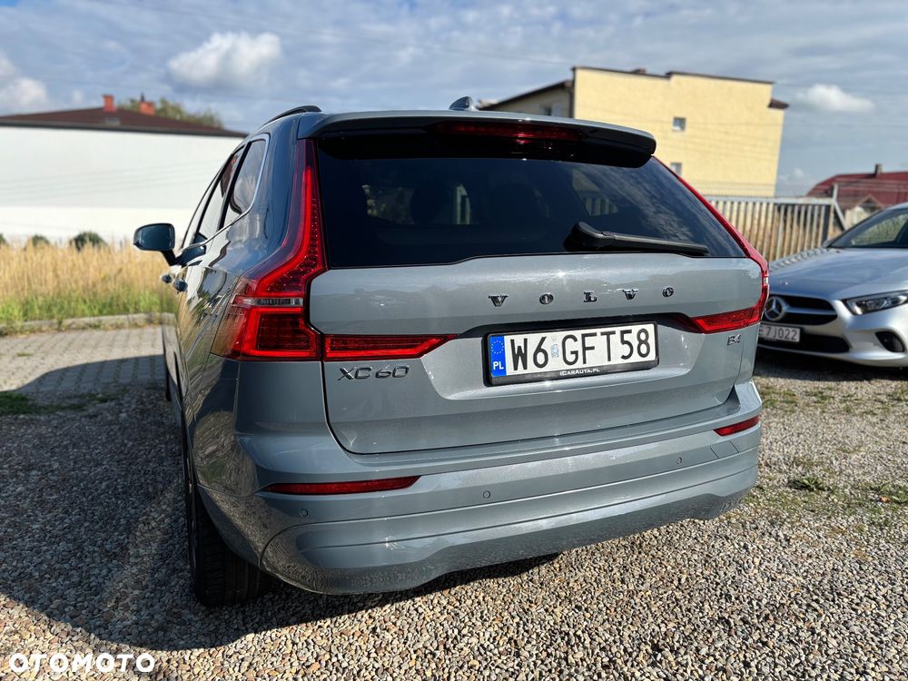Volvo XC 60 B4 B Momentum Pro - 10